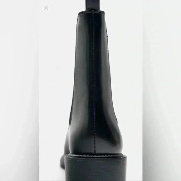 Zara brand women’s METAL TRIM BLOCK HEEL ANKLE BOOTS size 36 BLACK AND GOLD - Picture 3 of 12